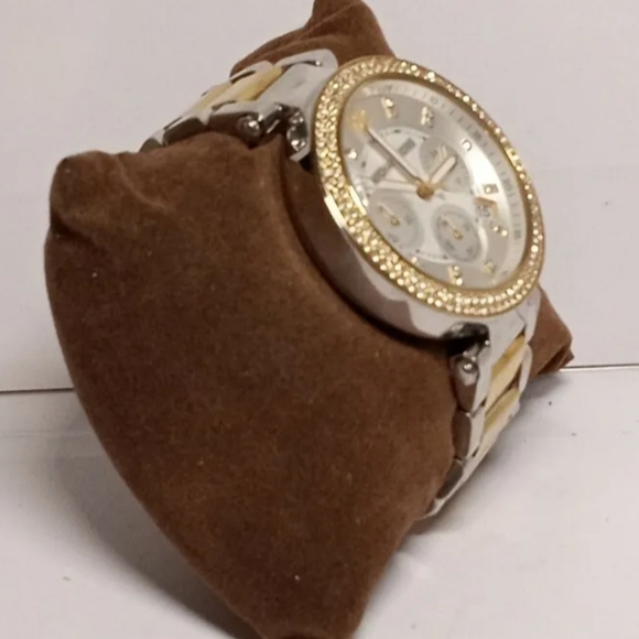 Michael Kors women's 2 Tone Chronograph w Date Oversized Quartz Watch. - Picture 3 of 8